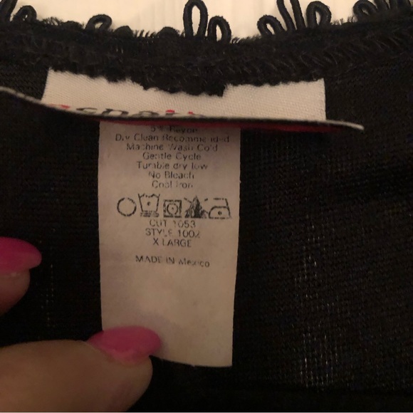 Gothic Vampira Costume - XL - Picture 11 of 16